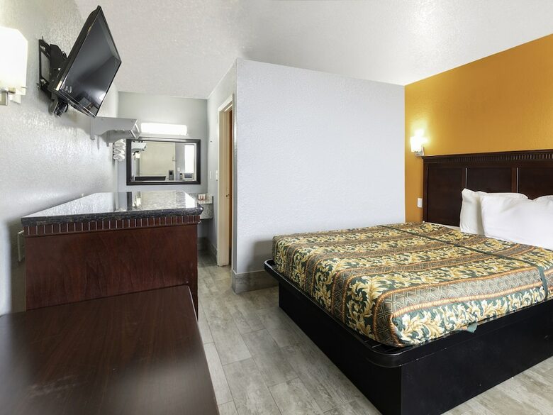 Motel Hotel Lake Charles Hwy 10