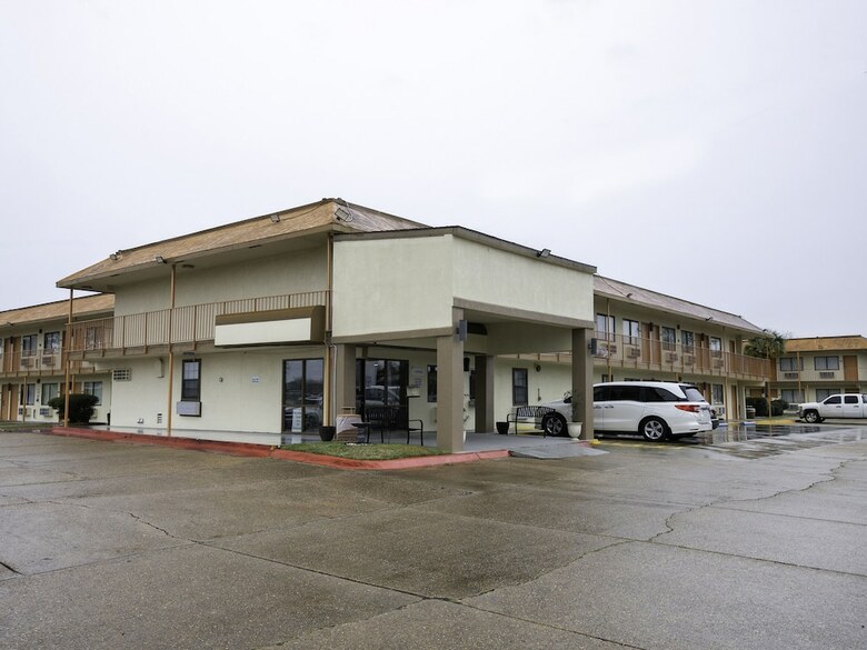 Motel Hotel Lake Charles Hwy 10