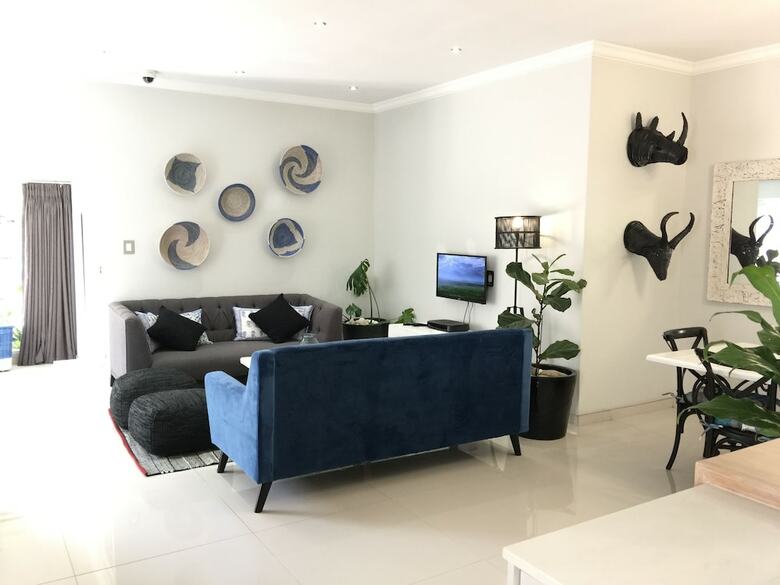 Cricklewood Place Luxury Holiday Homes