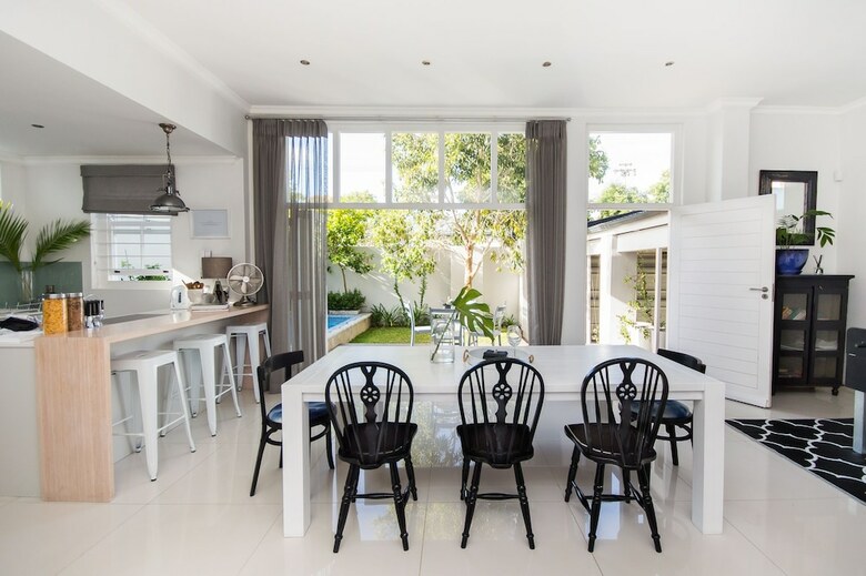 Cricklewood Place Luxury Holiday Homes