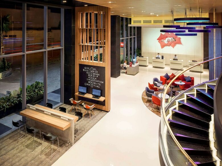 Hotel Ibis Saigon Airport