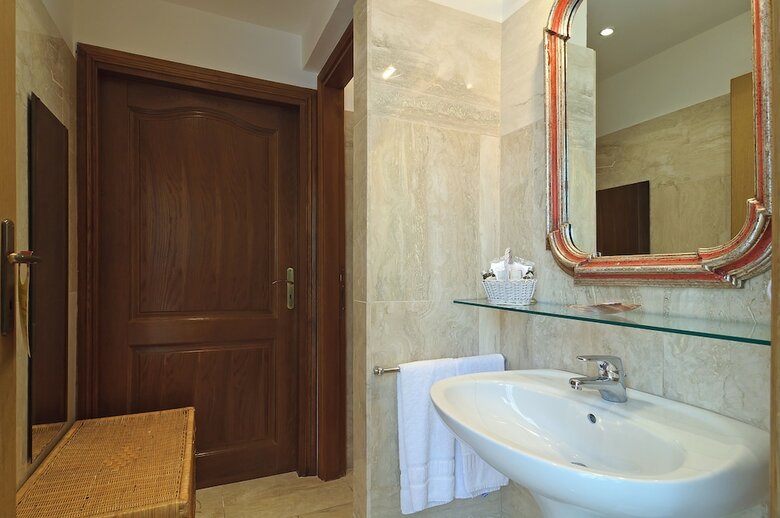 Hotel Relais Le Clarisse A Trastevere