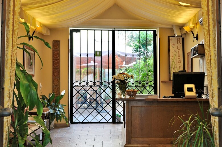 Hotel Relais Le Clarisse A Trastevere