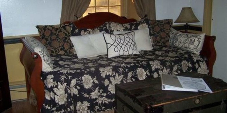 Fallen Tree Farm Bed & Breakfast