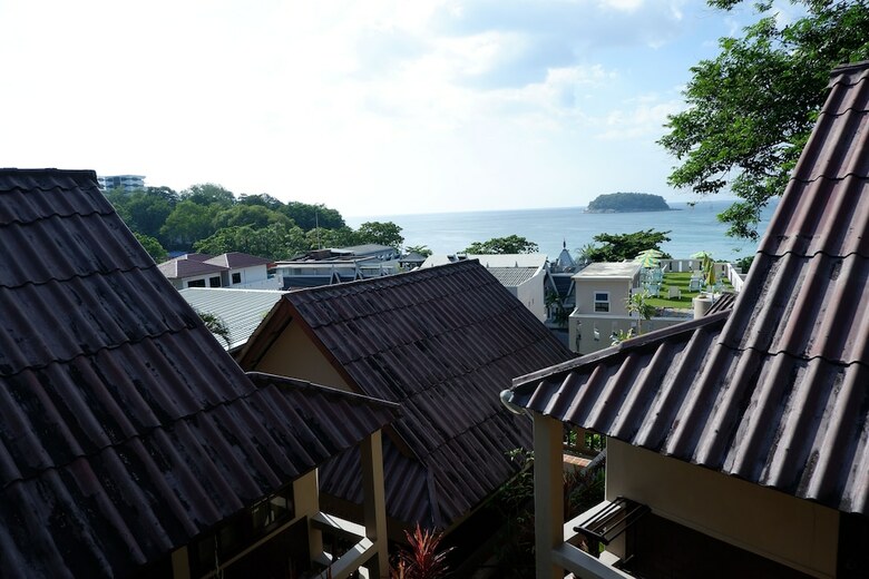Kata Beachwalk Hotel And Bungalows