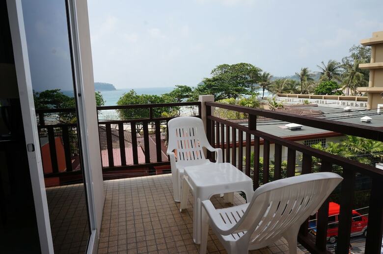 Kata Beachwalk Hotel And Bungalows