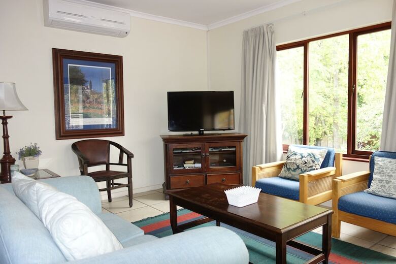 Hotel Cherry Berry Guest House