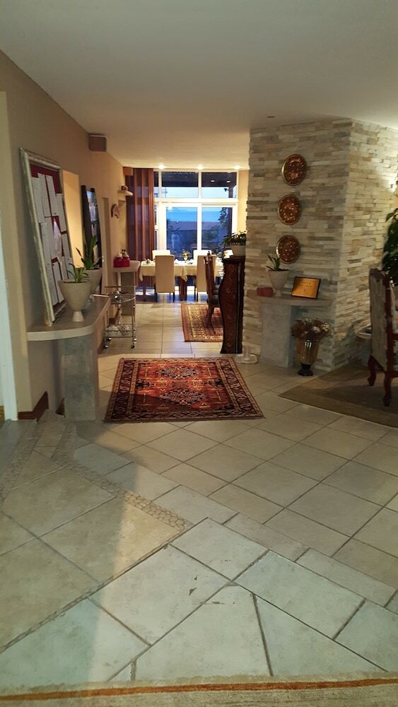 Hotel Kumbaya House