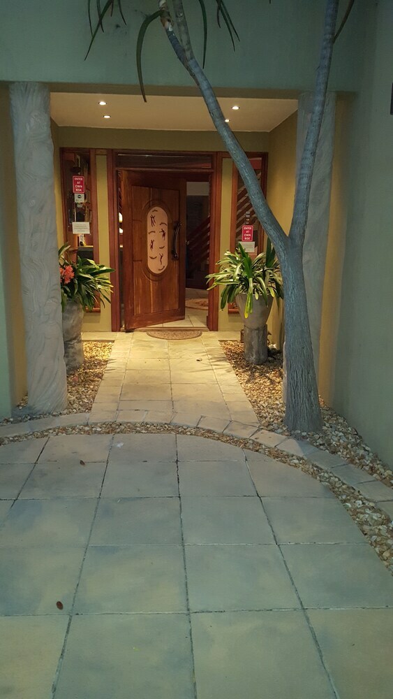 Hotel Kumbaya House