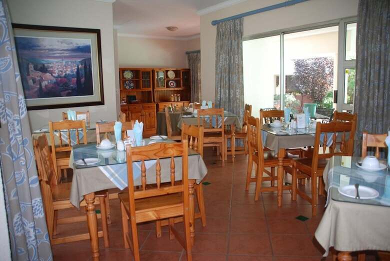Hotel Woodmead Guest Lodge