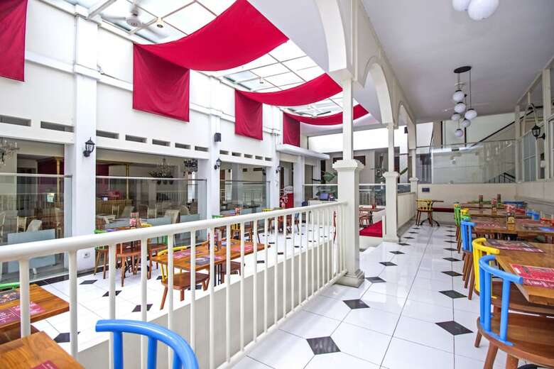 Hotel Residences By Reddoorz Near Rumah Mode