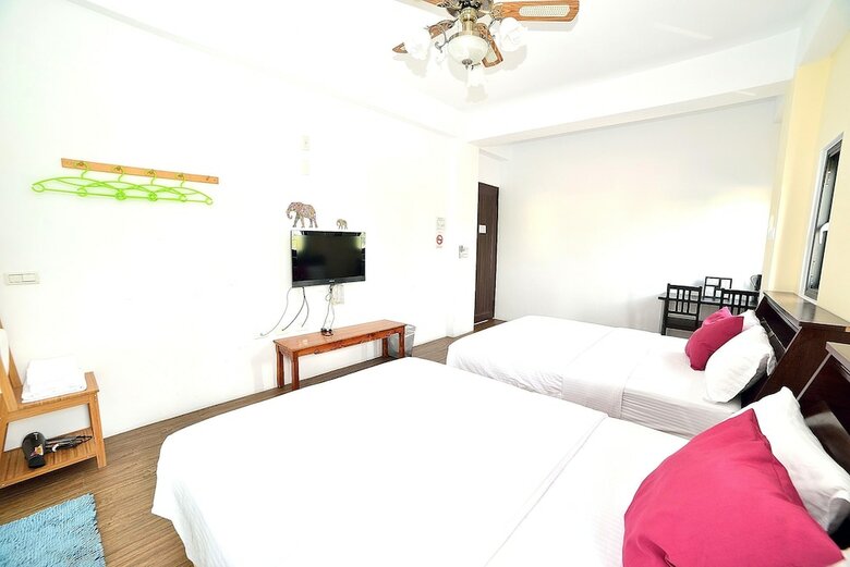 Hotel Hoyu House