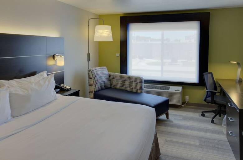 Holiday Inn Express Hotel & Suites Le Mars