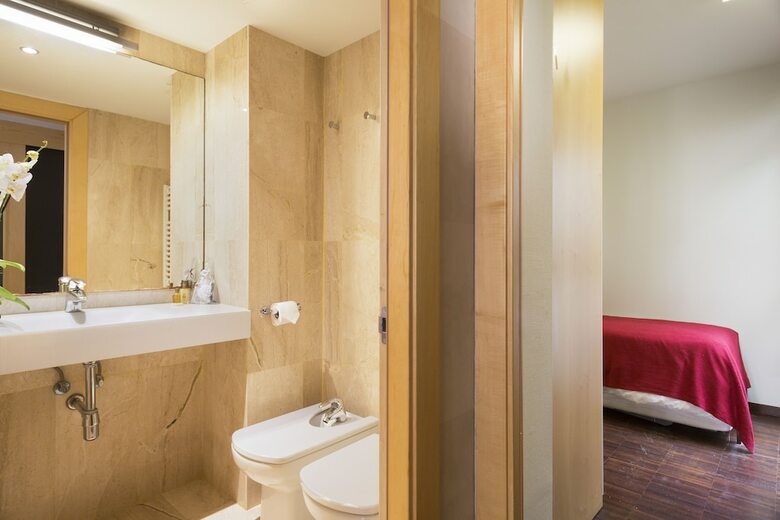 My Space Barcelona Executive Apartments Center