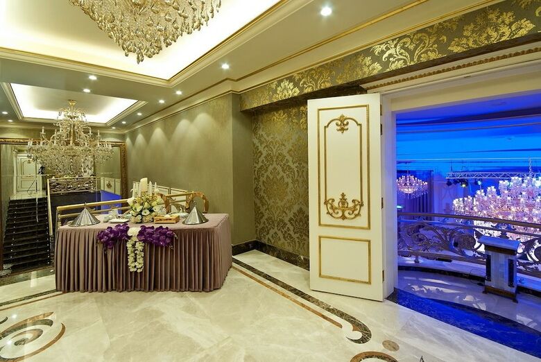 Casablanca Grand Hotel