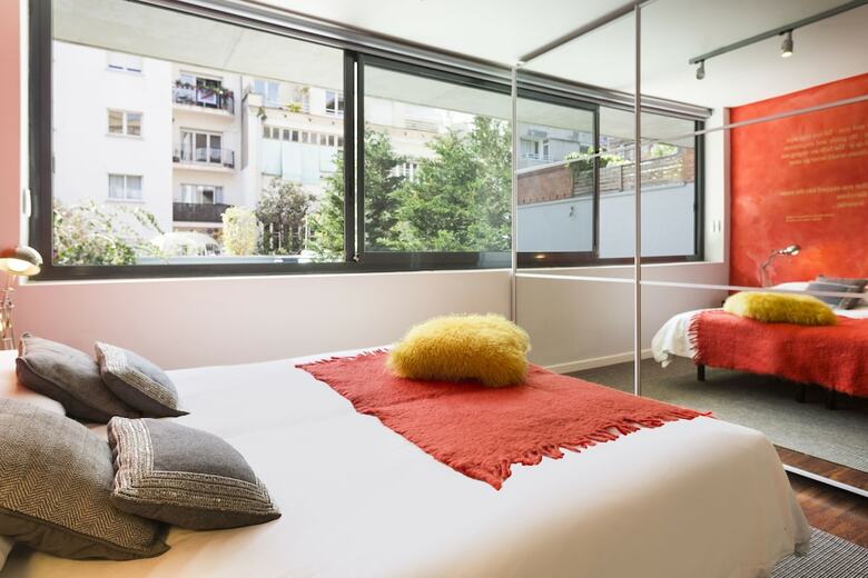 Apartamentos My Space Barcelona Private Pool Garden
