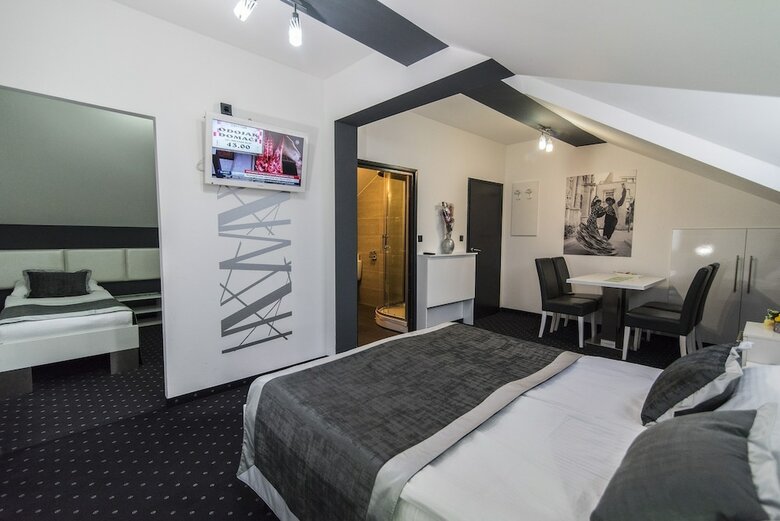 Hotel Cool Zagreb Airport