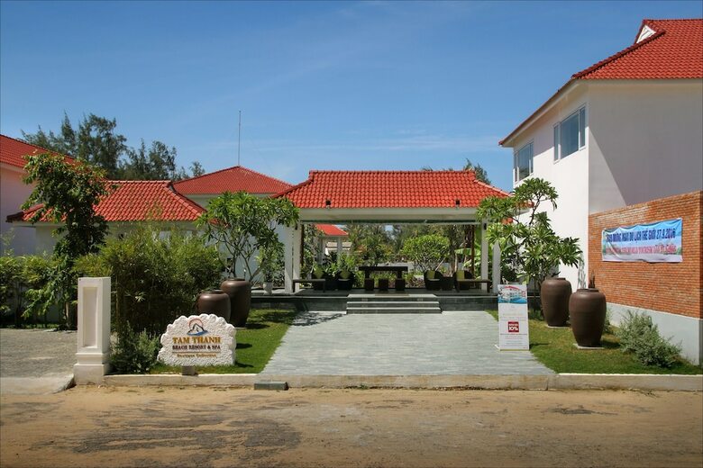 Hotel Tam Thanh Beach Resort & Spa