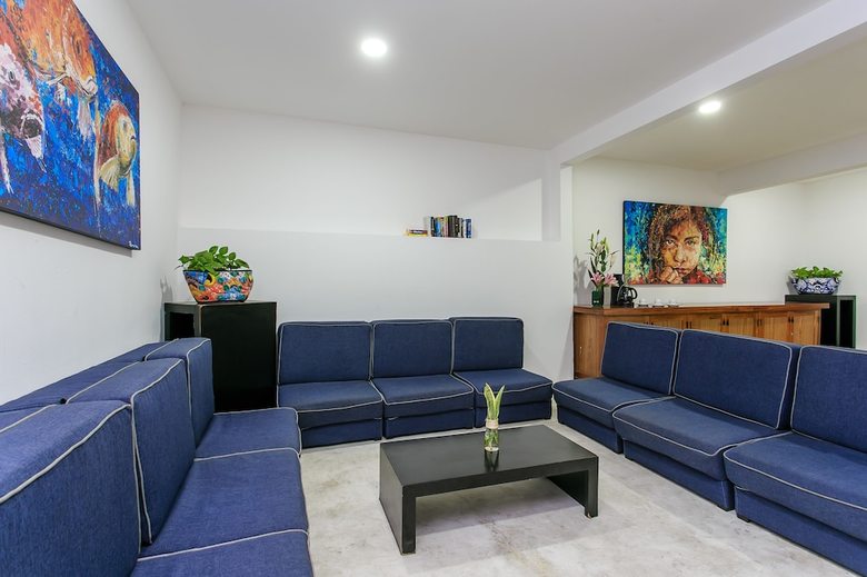 Apartamentos Studio 30 Condhotel By Nah Hotels