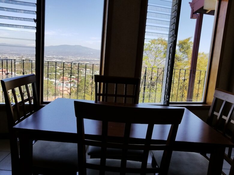 Hotel Monte Campana Escazu