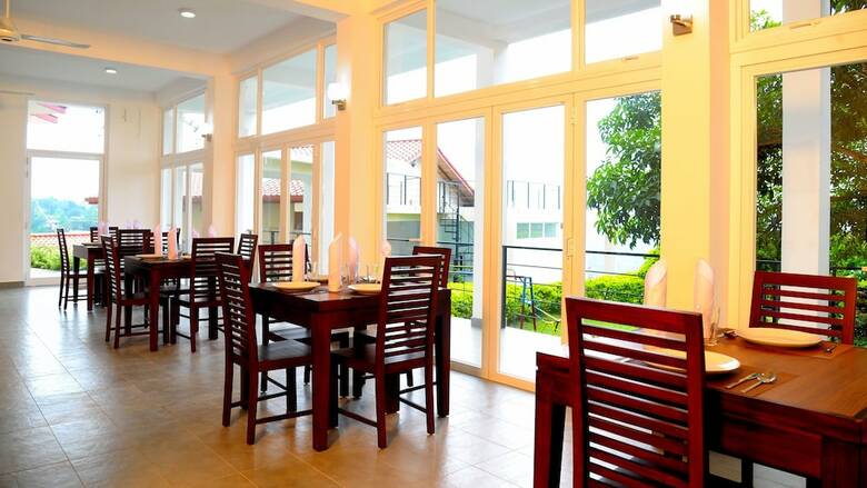 Hotel The Kandyan Villa