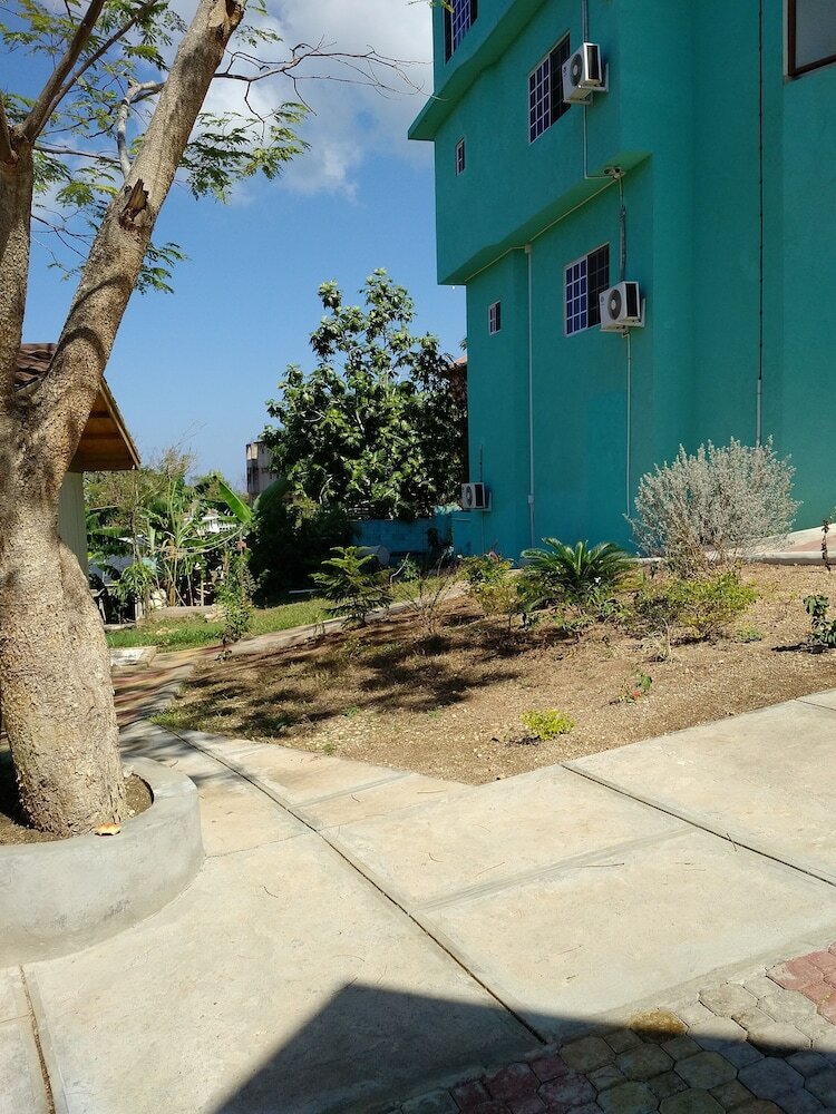 Hotel Negril Sky Blue Resorts