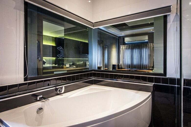 Cresco Hotel Buriram