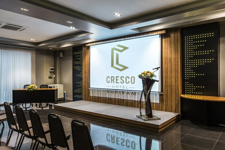 Cresco Hotel Buriram