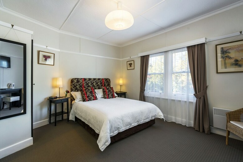 Ashdowns Of Dover Bed And Breakfast