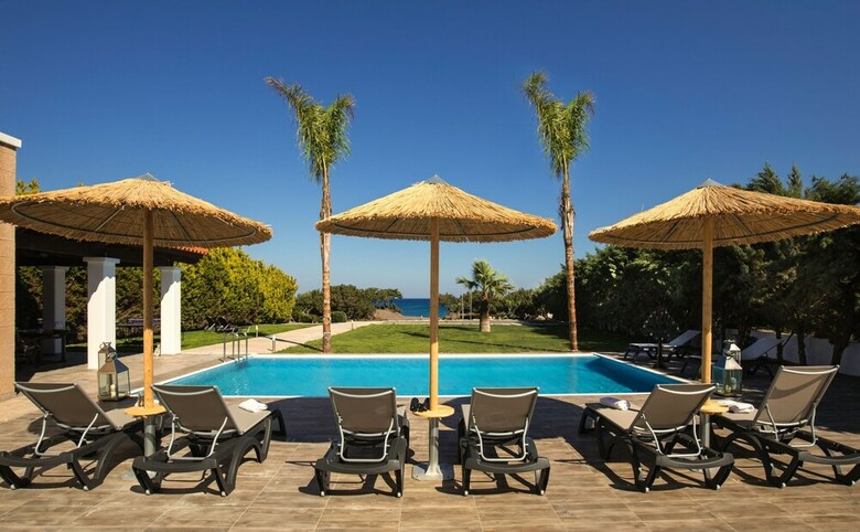 Antonoglou Beach Villas, Gennadi