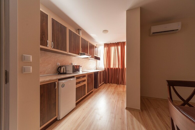 Roel Residence Apartments