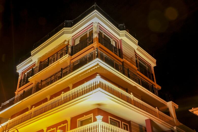 Roel Residence Apartments