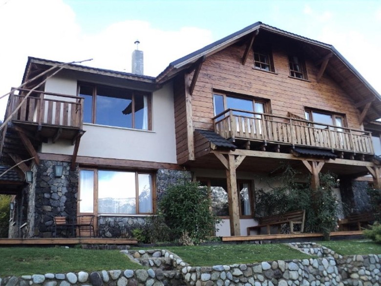 Lodge Arelauquen Bungalows & Suites