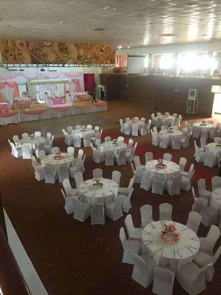 Paradise Suites Hotel