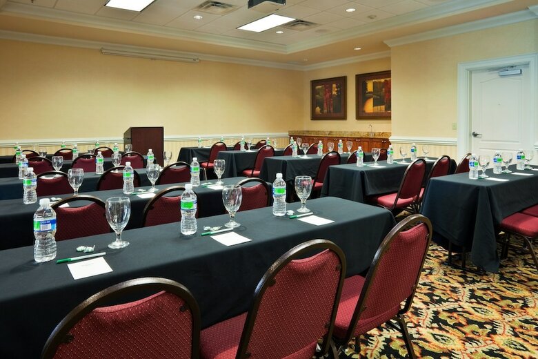 Hotel Holiday Inn Conference Center - Valdosta
