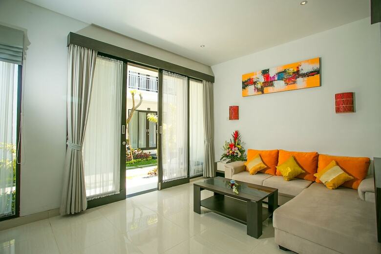 Hotel The Diana Suite Tuban