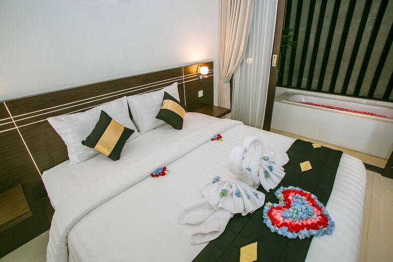 Hotel The Diana Suite Tuban