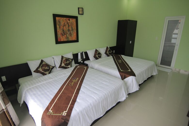 Hotel Chau Plus Homestay