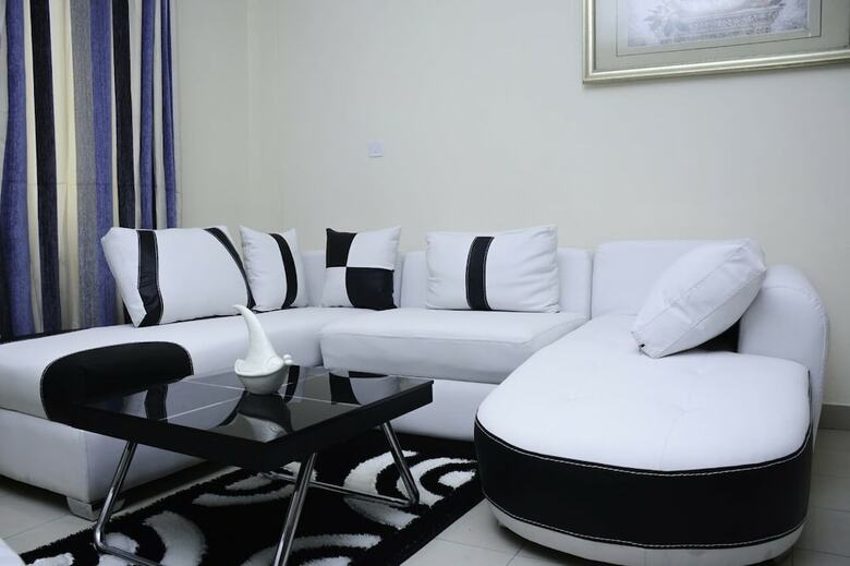 Hotel The Home Lagos