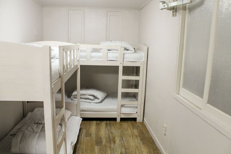 Hostal Orange Guesthouse - Hostel