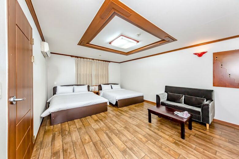 Trevi Hotel