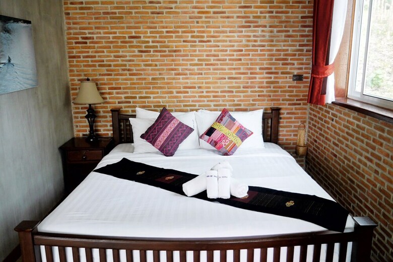 Hotel Nan de Panna Riverside Homestay