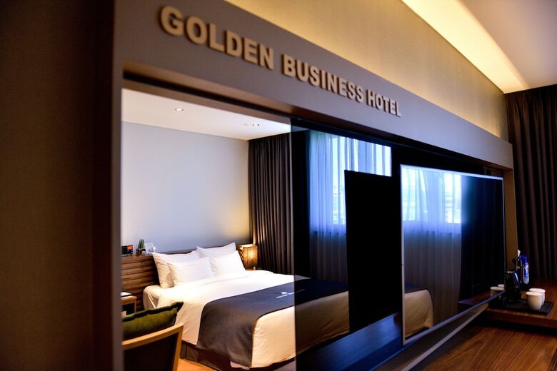 Golden Business Hotel