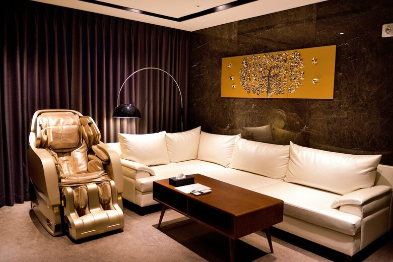 Golden Business Hotel