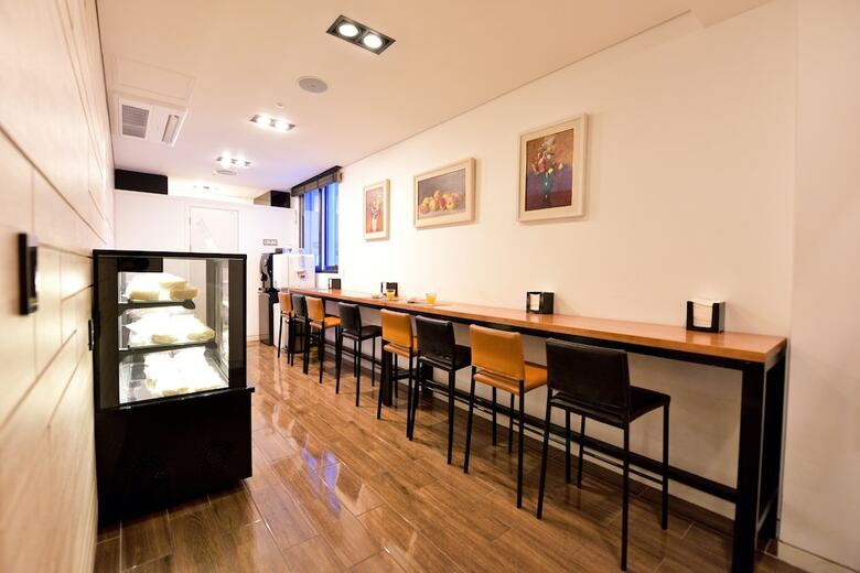 Golden Business Hotel