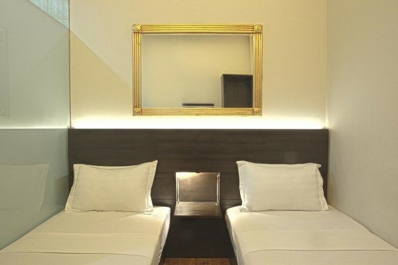 Hotel Fuxion Inn