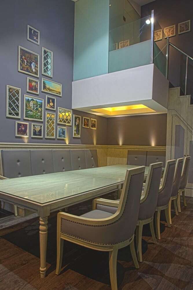Hotel Fuxion Inn