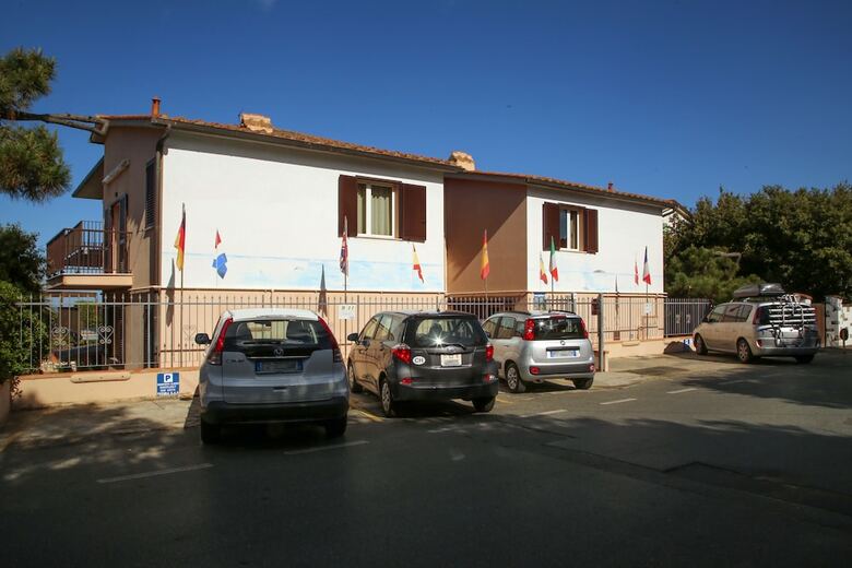 Sea View And Ground Floor Apartments Le Dune