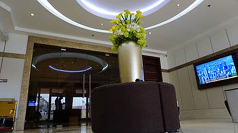 Pearlwort Hotel And Suites