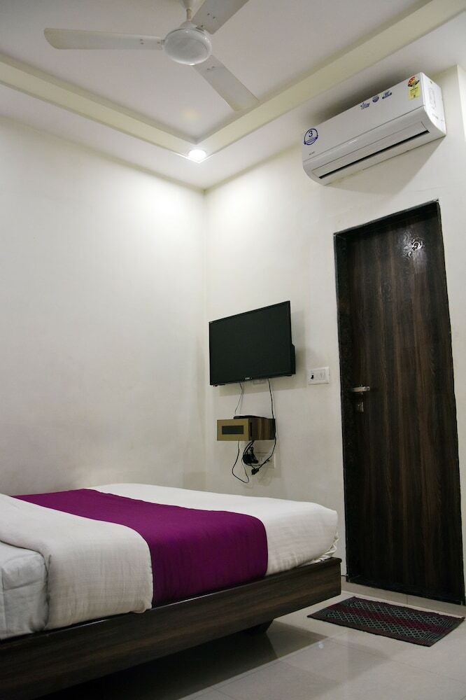 Hotel Sanjary Palace
